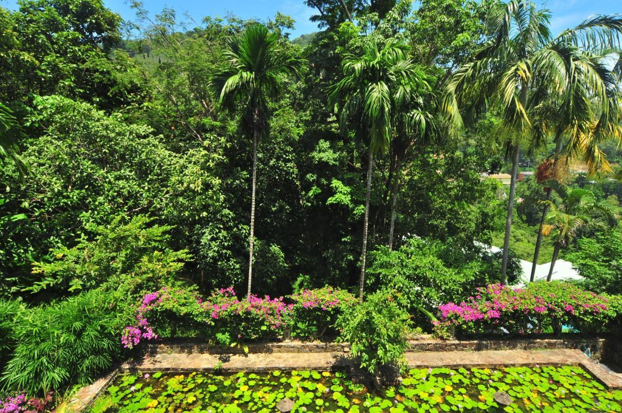 Nakawanna Villa Phuket Bagian luar foto