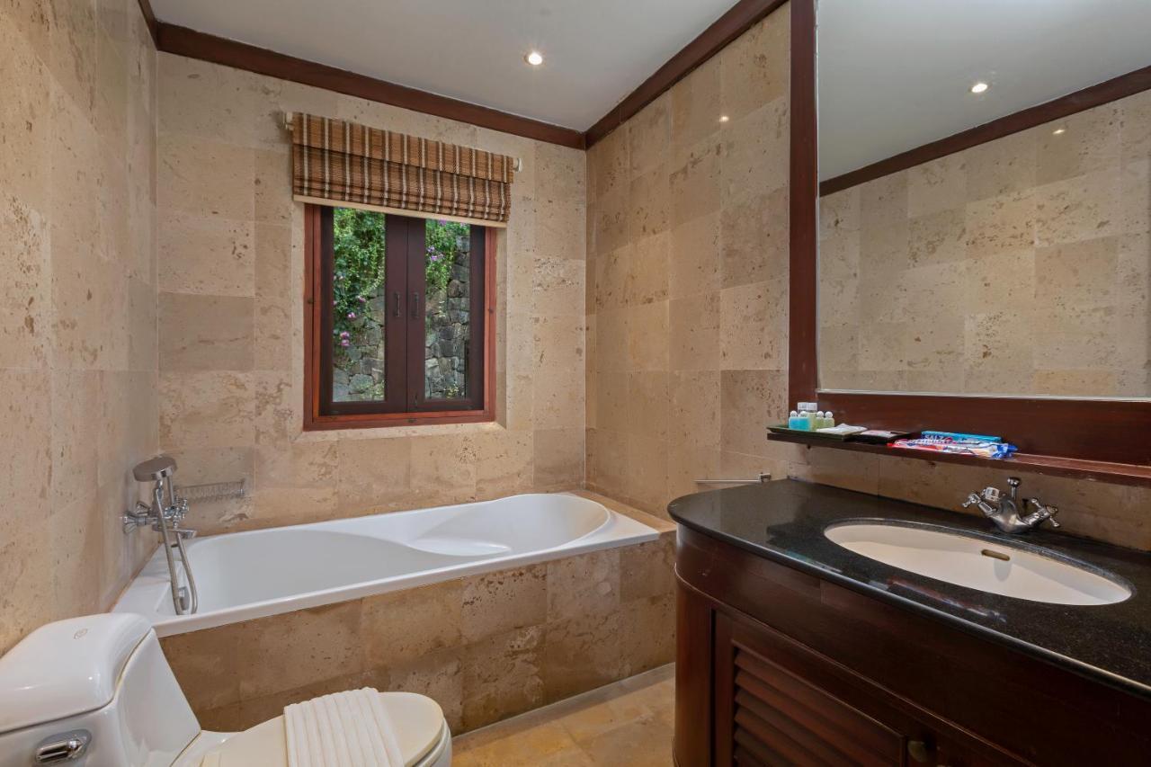 Nakawanna Villa Phuket Bagian luar foto