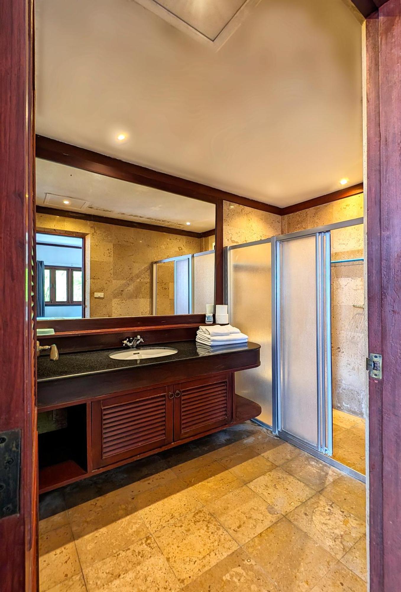 Nakawanna Villa Phuket Bagian luar foto