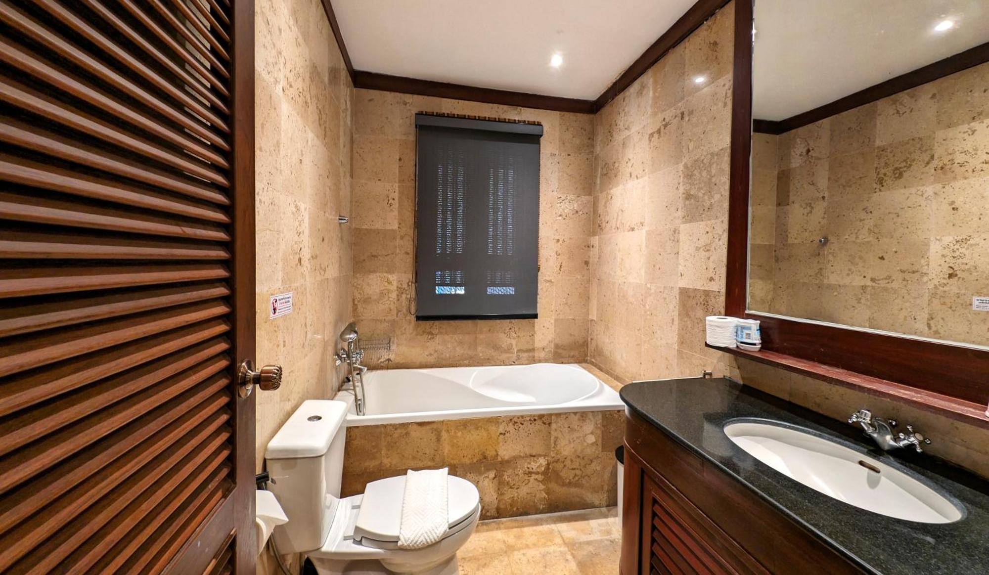 Nakawanna Villa Phuket Bagian luar foto